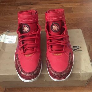 Huarache 2k4 Year of the snake